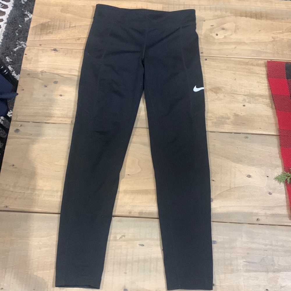 Nike capri workout pants